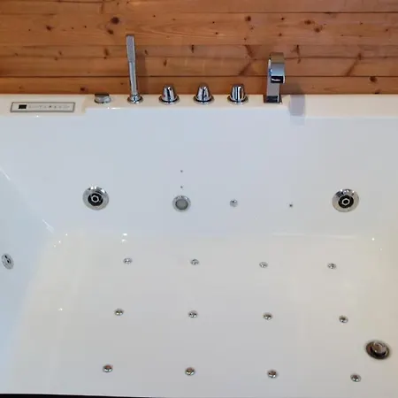 La Terrazza Sulle 9 Castella * Pescia
